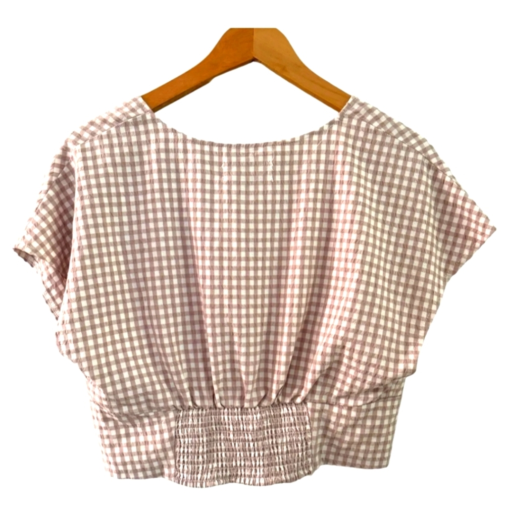 Urban Outfitters Gray and White Fitted Cap Sleeve Crop Blouse - Picture 3 of 8